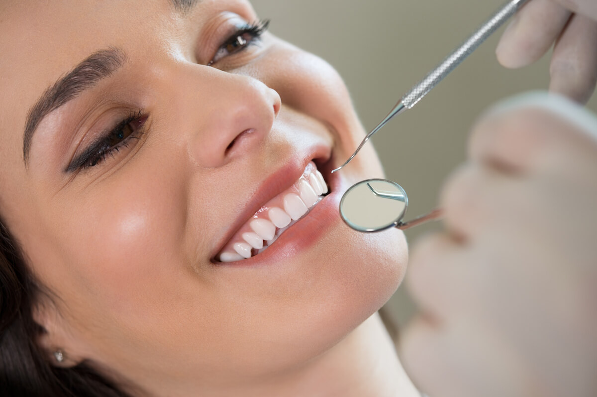 Veneers vs. Crowns: What’s the Difference?